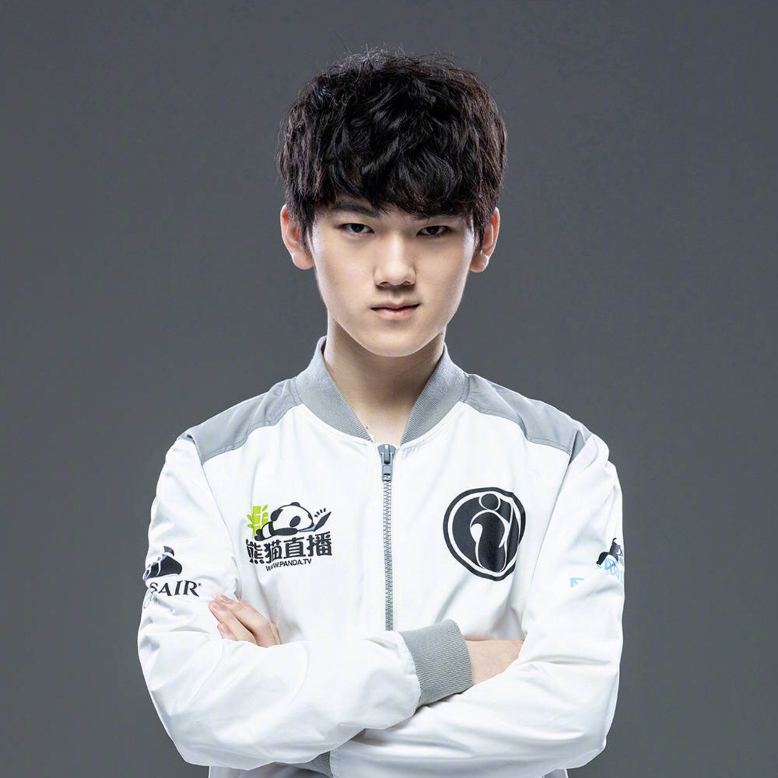 九游网页版入口JackeyLove回归赛场，败北首场状态亮眼，IG观众沸腾！的简单介绍