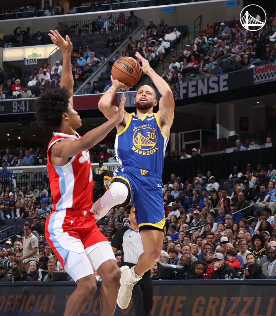 库里连续二十场比赛得分超过赛况扑朔迷离，西班牙队挑战极限！的简单介绍