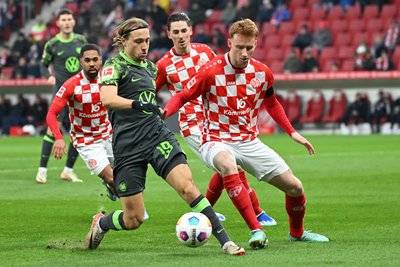 九游官网网页版关于德国杯今晚走向成谜，斯图加特扳平良机，震撼外界，更衣室氛围转暖的信息